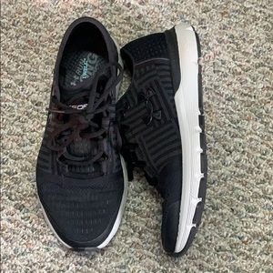 BRAND NEW!! Under Armour sneakers